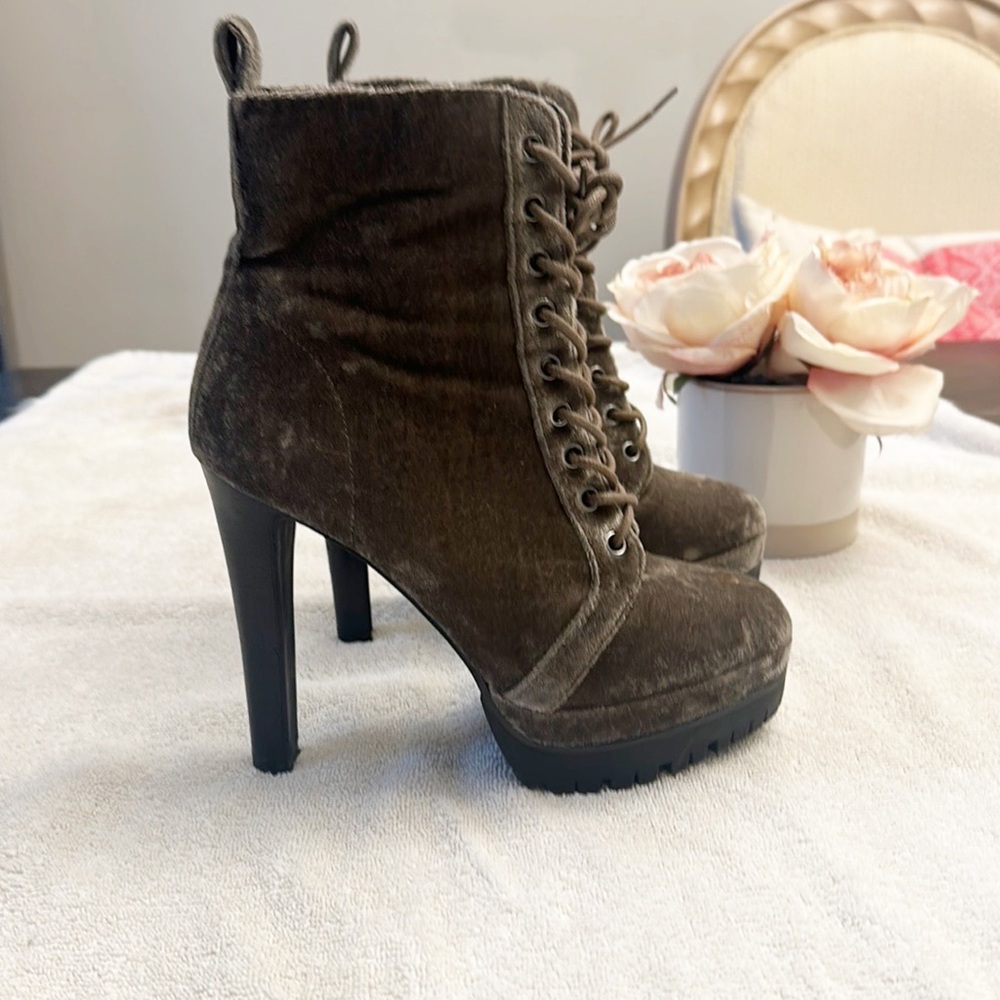 NEW ALDO Alicia Green Velvet Platform Heel Ankle boot women size 6.5